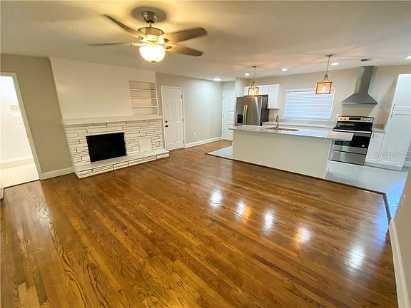 4th image of 1490 Grove Circle Ct