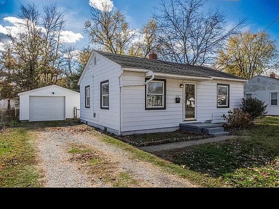 4th image of 1719 Waggoner Ave