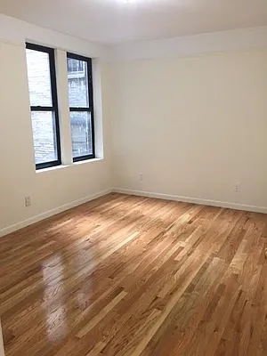 Rented by Roberto Guilbet, LREB | media 7