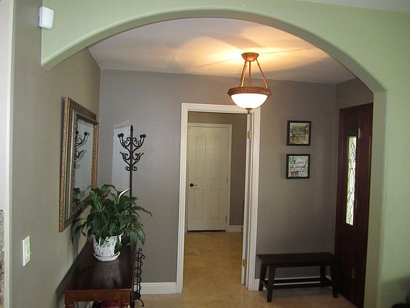 4th image of 1426 S Dodsworth Ave