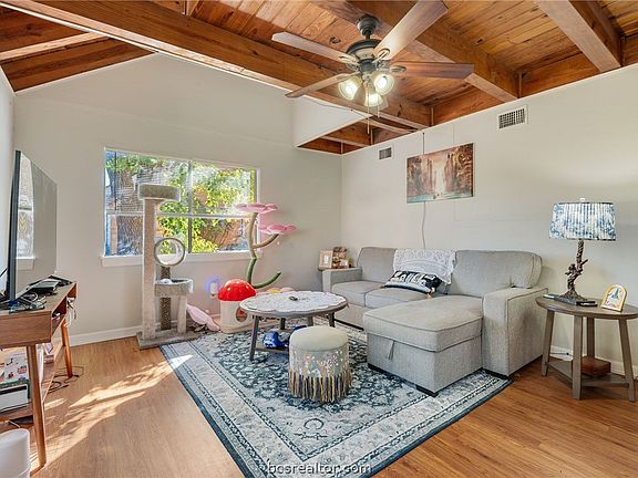 4th image of 2312 Auburn Ct