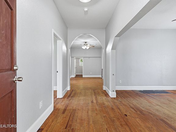 2nd image of 7805 Heiskell Rd