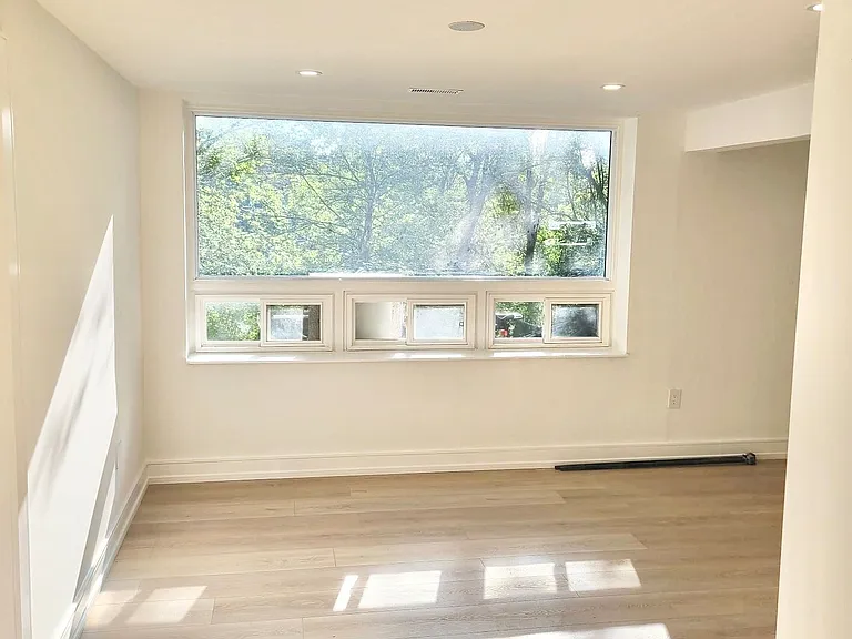 81 Bolton Ave #1 — Photo 4