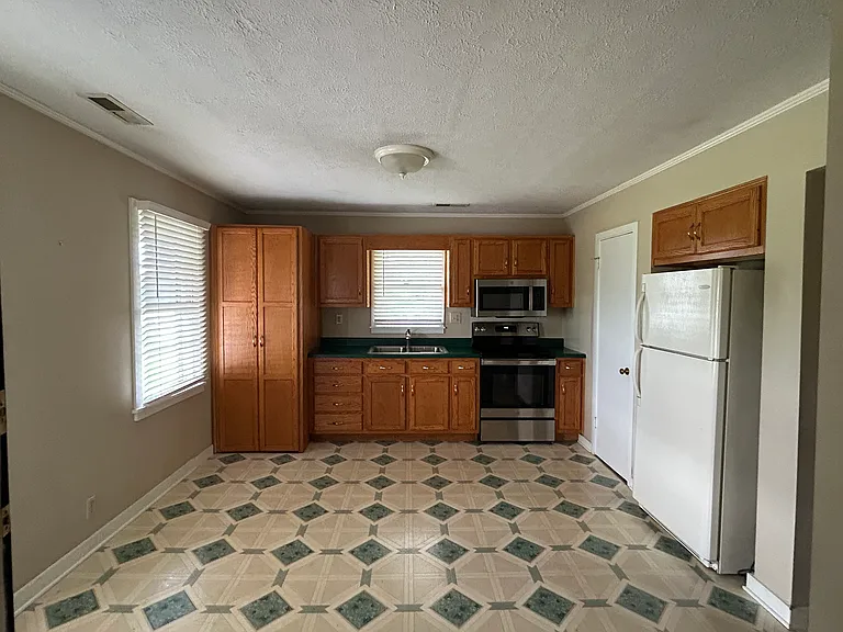 2496 Old Scottsville Rd — Photo 3