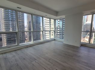 327 King St W #22, Toronto, ON