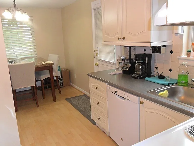 126 Wilson Dr #126 — Photo 2