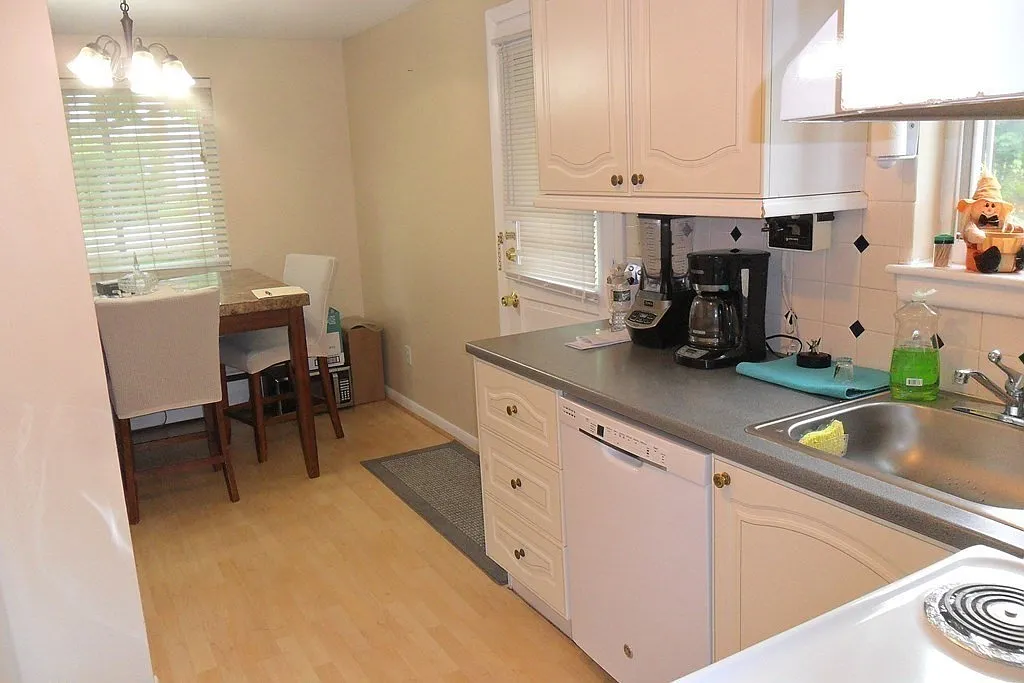 Building Photo - 126 Wilson Dr #126