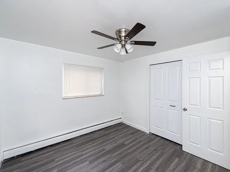 469 Olden Ave — Photo 30