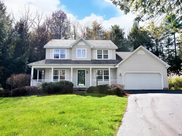 4 Ivy Ln, Porter Corners, NY 12859