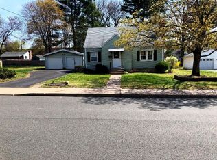 91 Trebbe Dr, Manchester, CT 06040