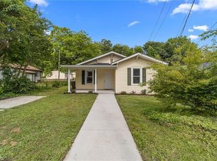 907 Gregory St, Greensboro, NC 27403