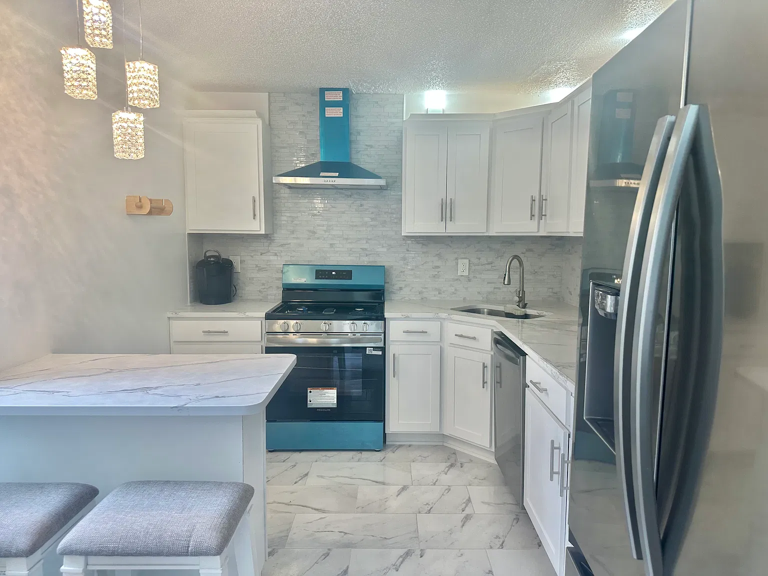 2 bed, 1186 sqft, $2,700 — Photo 1