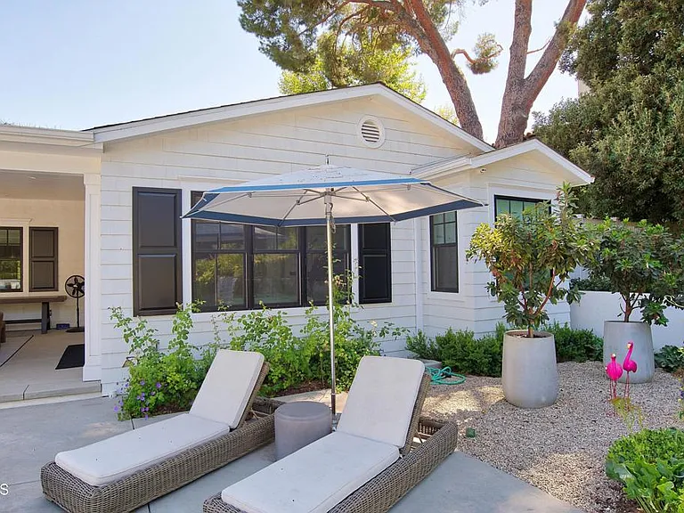 91 E Bonita Ave — Photo 34
