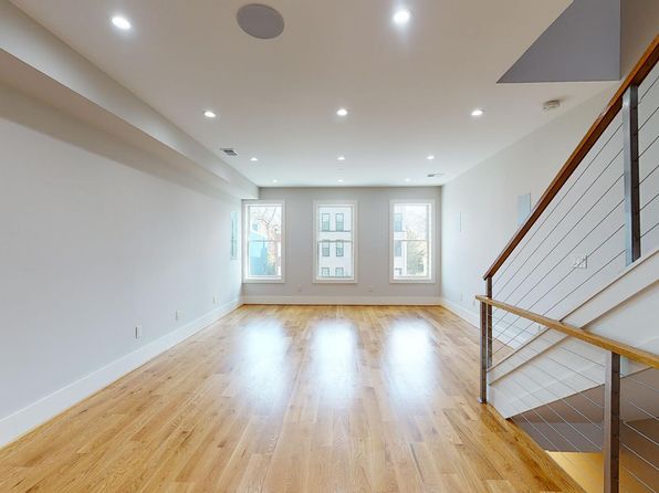 523 Lamont St NW #2B