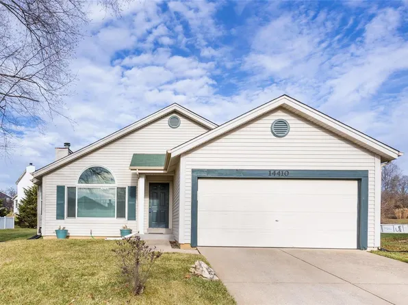 14410 Williamsburg Manor Dr, Florissant, MO 63034
