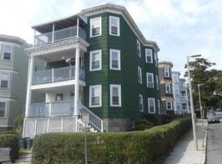 49 Robinson St, Dorchester, MA 02122