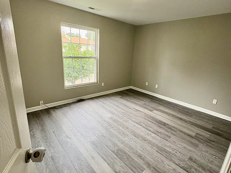 664 Materdie Ln #203 — Photo 14