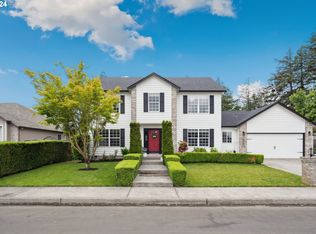 2127 SW Fox Ct, Troutdale, OR 97060