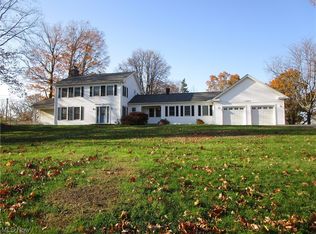 29329 Ridge Rd, Wickliffe, OH 44092