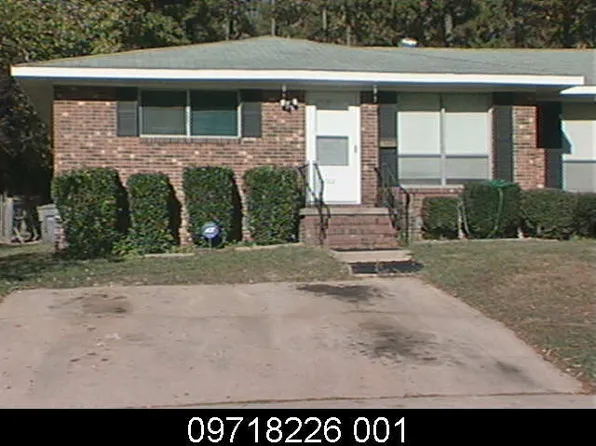 4702 Highlake Dr, Charlotte, NC 28215