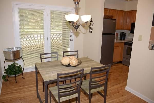 Kitchen with lots of space and light
