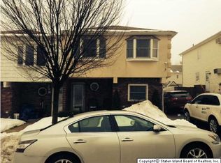 153 Marisa Cir, Staten Island, NY 10309