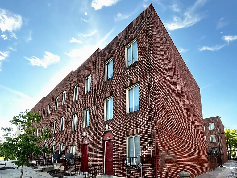 Upton Courts Apartments — Photo 7