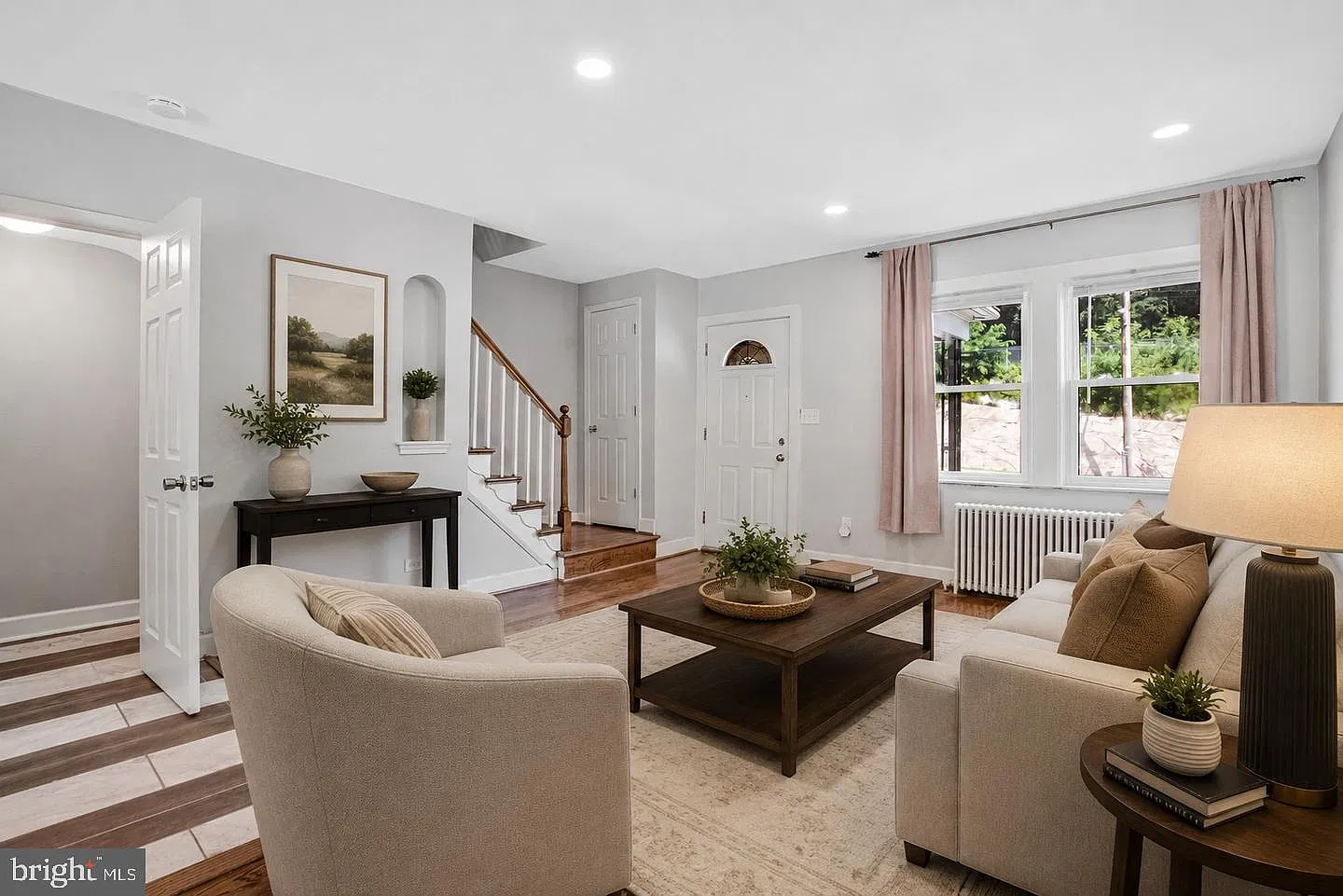3 bed, 2.0 bath, 1580 sqft, $2,100 — Photo 3