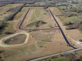 18 Maple Lawn Cir, Nicholasville, KY 40356