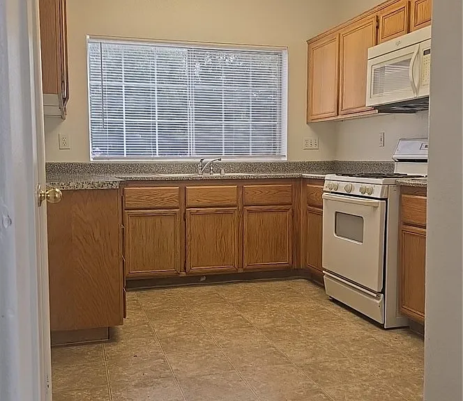 7337 Roamer Pl — Photo 2