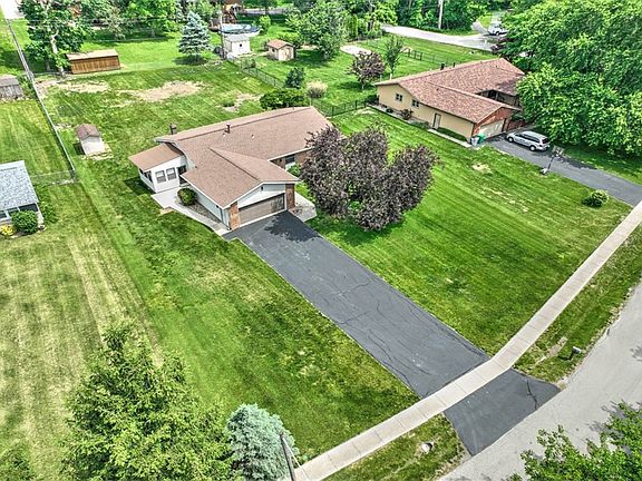 4th image of 20 Timber Ln