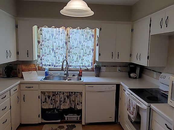 5th image of 1406 Hargrave St