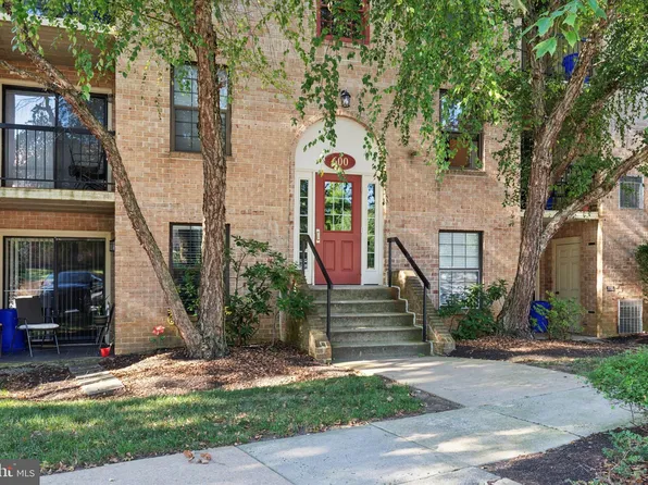 612 Washington Pl #12, Wayne, PA 19087