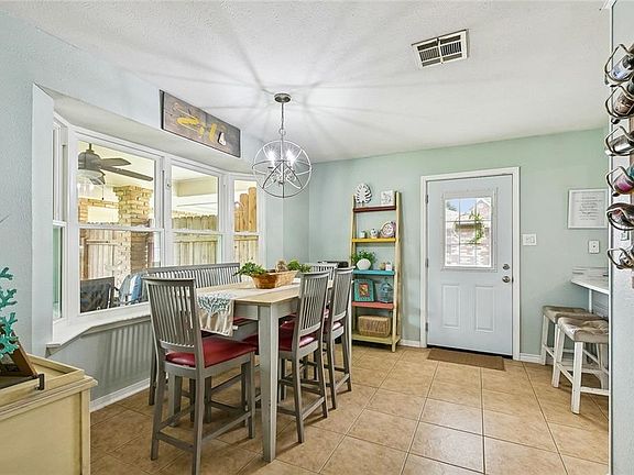 5th image of 112 Langridge Dr