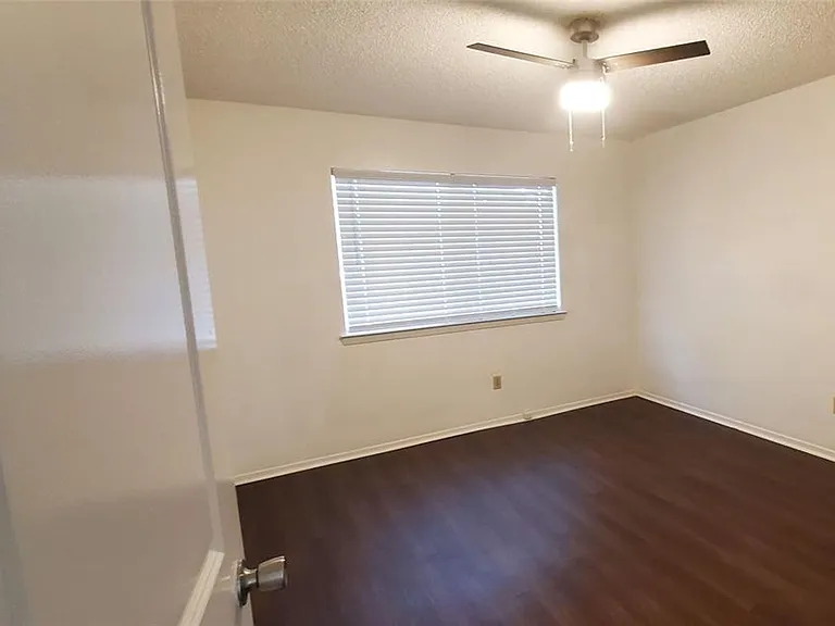 4509 Brown Bark Pl #B — Photo 7