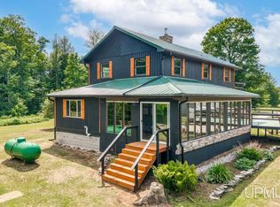 8511 Hyland Rd, Manistique, MI 49854