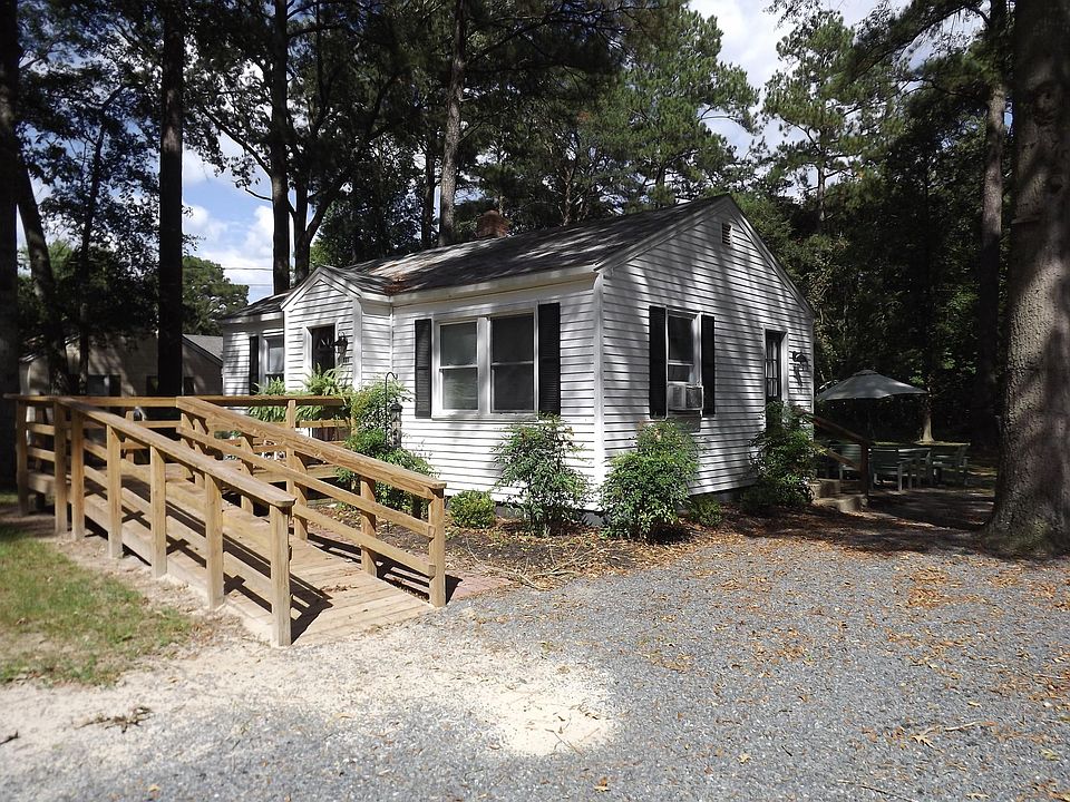 2nd image of 501 Sheldon Ave