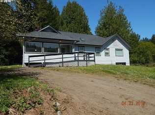 93338 Luscombe Loop, Coos Bay, OR 97420