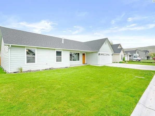 218 Emick Ln, Prosser, WA 99350