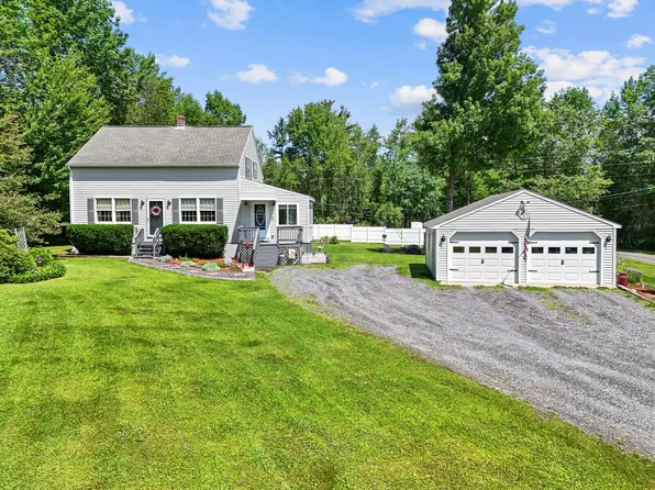 16 Jandreau Way, Sidney, ME 04330