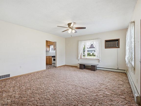 4th image of 212 Clara Ave