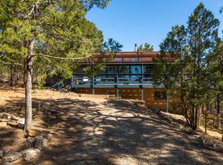 91 Thunderbird Ln, Tijeras, NM 87059