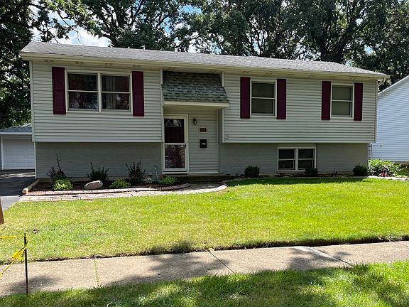 4th image of 2713 Ravinia Ln