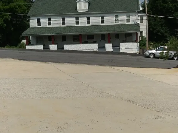 459 S 7th St #459, Lehighton, PA 18235