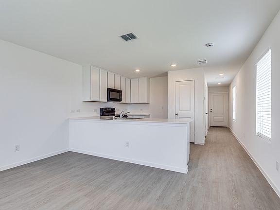 2nd image of 6233 Kingfisher Way
