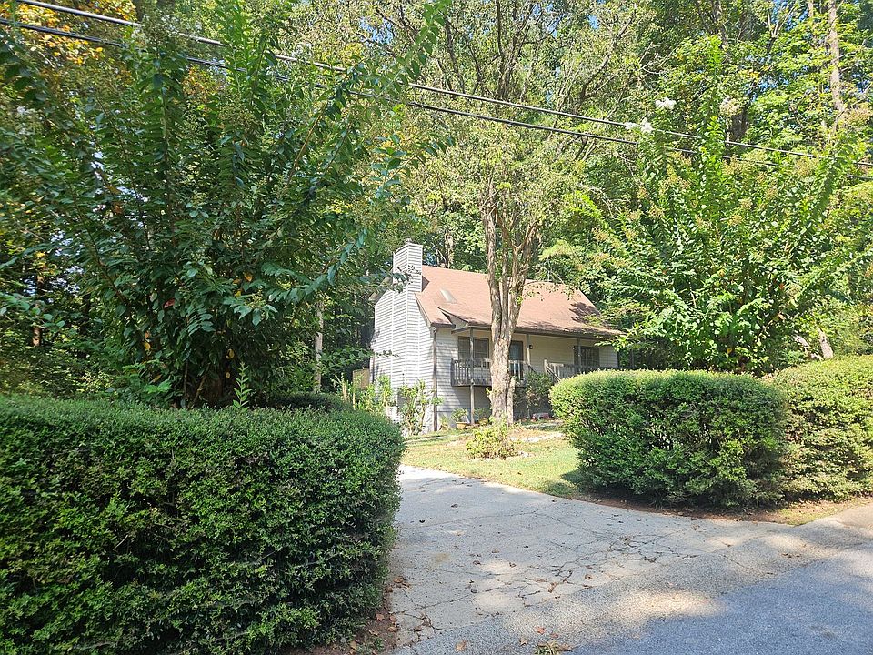1st image of 520 Hardy Cir
