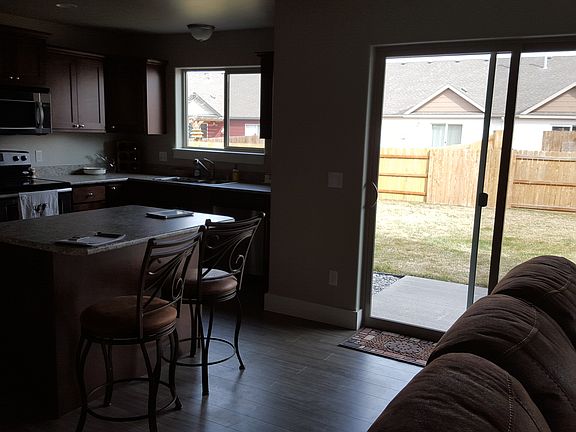 4th image of 726 Forestglen Dr APT A