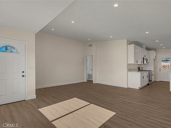 4th image of 11203 Redberry St