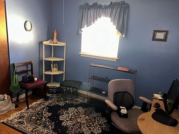 5th image of 3625 Madolyn Ln