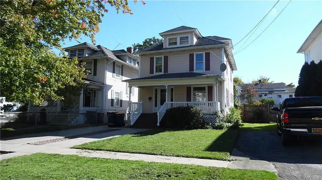 206 Niagara St photo 1